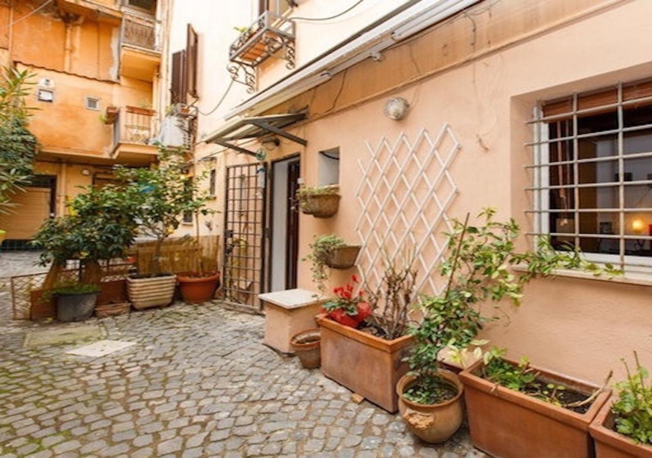 Independent With Garden Heart Of Trastevere John Cabot Lejlighed *